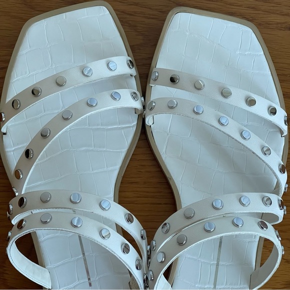 Dolce Vita Ibbie Ivory Studded Flat Sandals Size 7.5 - Picture 12 of 13